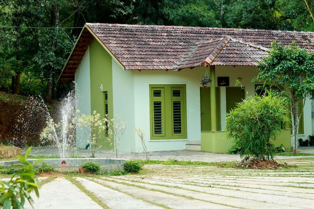 Ayurnest Pool Resort Wayanad Batheri エクステリア 写真